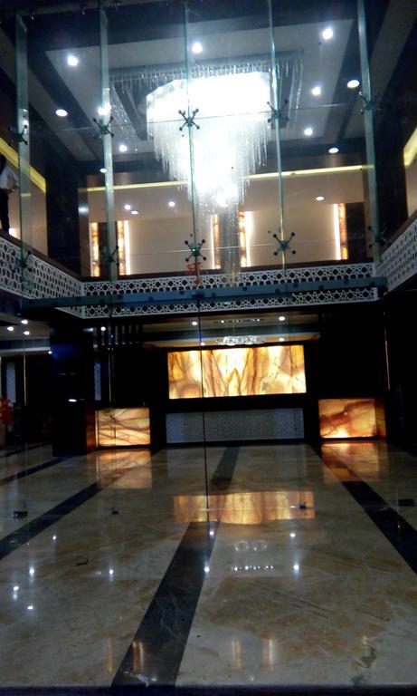 Meghdoot Hotel & Resort Ujjain Dış mekan fotoğraf