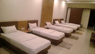 Meghdoot Hotel & Resort Ujjain Dış mekan fotoğraf