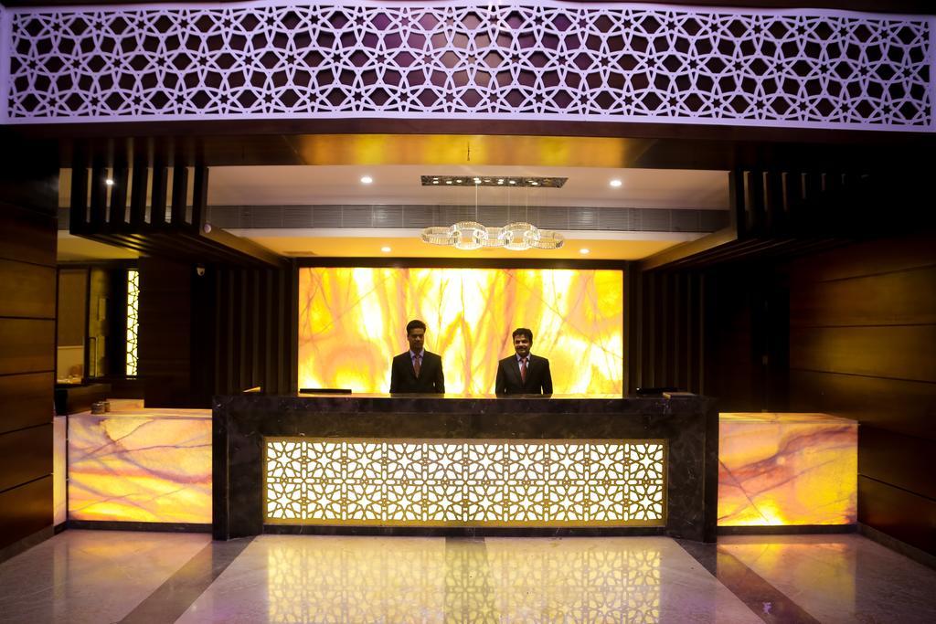 Meghdoot Hotel & Resort Ujjain Dış mekan fotoğraf