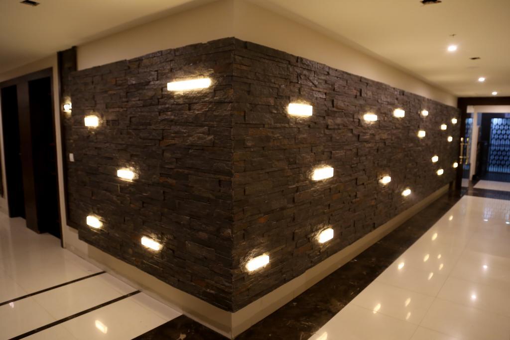 Meghdoot Hotel & Resort Ujjain Dış mekan fotoğraf